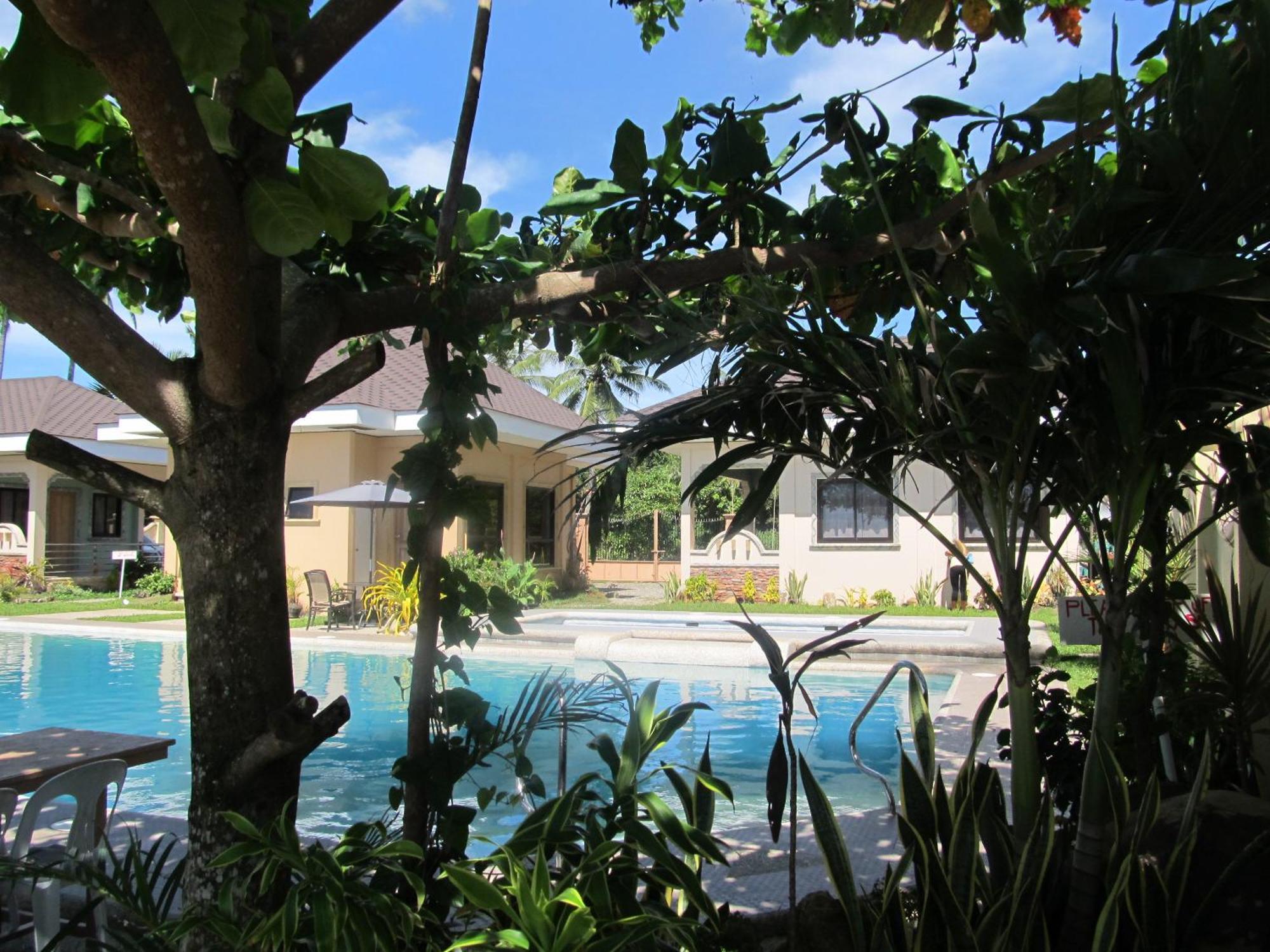 Ucoy Beach Resort Libertad Esterno foto